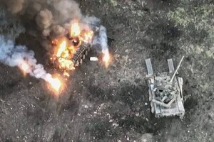 РФ з початку повномасштабного вторгнення втратила в Україні 10990 танків