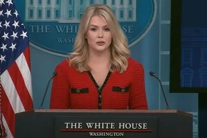 Білий дім озвучив причину призупинки військової допомоги Україні