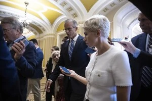 Лідер більшості в Сенаті США Джон Тьюн заявив, що очікує незабаром оголосити про долю давно заблокованого законопроекту 