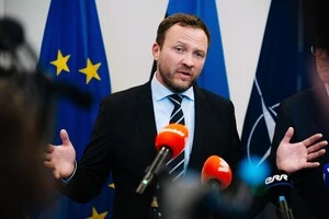 Глава естонського МЗС переконаний, що зниження граничної ціни на нафту стане найпотужнішим інструментом проти Москви