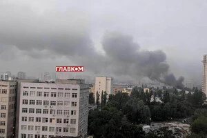 Столицю накрило димом після обстрілу: влада закликала зачинити вікна