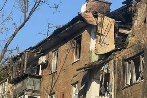 Будинок, у якому живе Костянтин Чернявський, було пошкоджено під час нічної атаки ворога