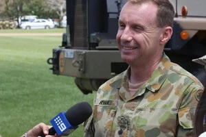 «Ганьба нам. Ми боїмося зупинити Путіна зараз». Австралійський генерал про обстріл Києва