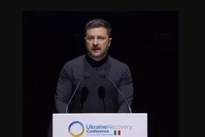 Президент України під час виступу на конференції з відновлення України в Римі