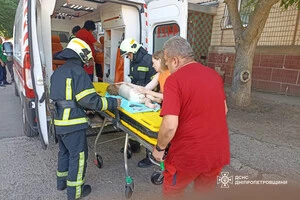 Рятувальники надали допомогу дитині, яка випала з верхнього поверху будинку