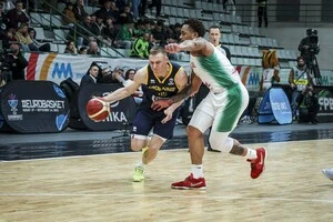 У минулому Зотов грав у складі «Йонави