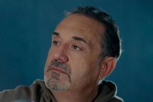 «Певно, квартира, в якій я написав багато пісень і в якій росли мої діти, теж «військовий об'єкт»… Нам пощастило, все можна відновити», – написав артист