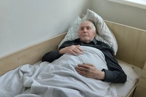 У Житомирі медики успішно прооперували 100-річного пацієнта