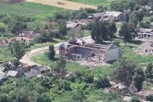 Хати знищені вщент: військові показали моторошні кадри з прикордонного села на Сумщині