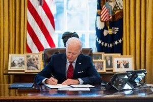 Байден використовував автопідпис для важливих документів – NYT