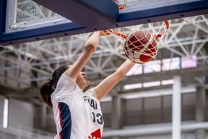 У грі проти Бельгії Алісія забила ефектний данк двома руками