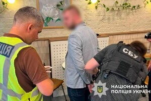 Затримано 21-річного киянина, який за $5,9 тис. «допомагав» чоловікам оновити дані в ТЦК