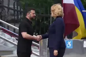 Володимир Зеленський з Евікою Сілінею обговорив оборонну підтримку для українських воїнів 