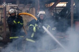 Удари окупантів спричинили масштабні пожежі