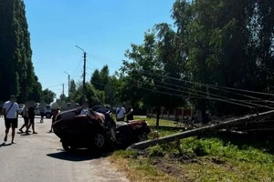 Смертельна ДТП на Фастівщині: водій загинув, зіткнувшись із бетонним стовпом