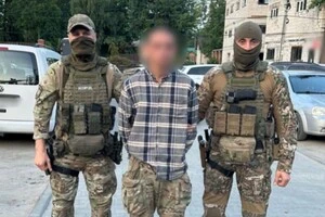 21-річний чоловік, погрожуючи гранатою, пограбував магазин на Бучанщині