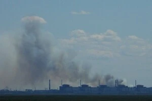 Поблизу Запорізької АЕС зафіксували стовп диму: чи є загроза ядерній безпеці