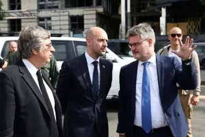 У Київ прибув голова МЗС Франції