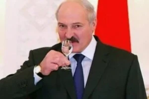 Юрист Трампа розповів, навіщо пив горілку із Лукашенком