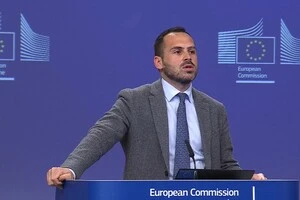 Посадовець зазначив, що Євросоюз стурбований останніми кроками України стосовно НАБУ та САП