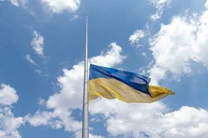Головний прапор України приспущено: стала відома причина
