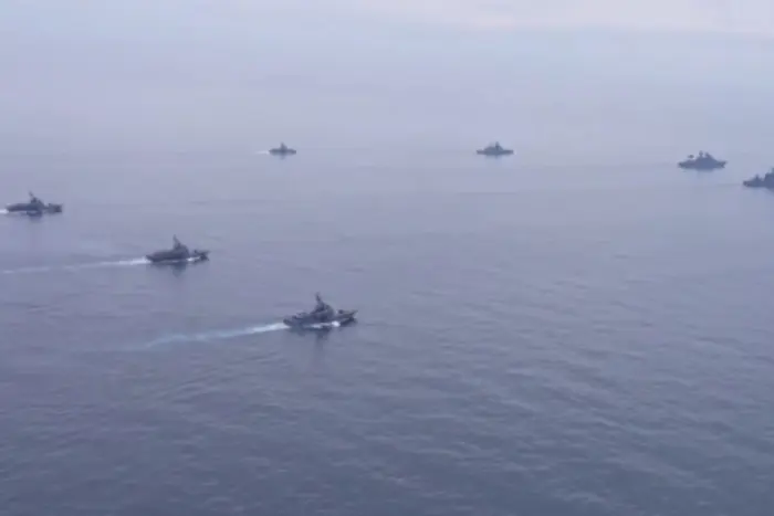 Росія розпочала масштабні військово-морські навчання (відео)