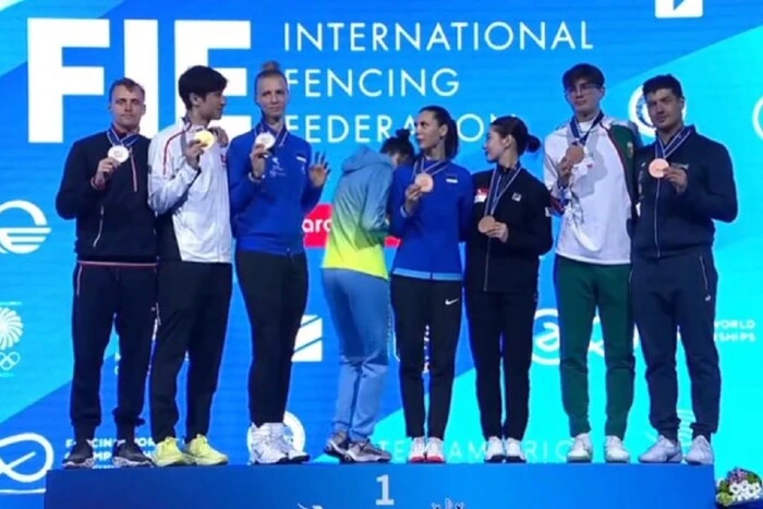 Харькова після перемоги на чемпіонаті світу відмовилася робити фото з російським військовим