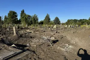 Окупанти вдарили по кладовищу у Черкасах (фото)