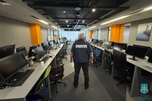 Правоохоронці ліквідували 23 шахрайські кол-центри на Львівщині