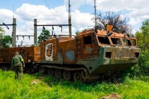 РФ з початку повномасштабної війни втратила в Україні 56493 одиниці автомобільної техніки та автоцистерн