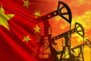 Китай хоче поступово відомовлятись від нафти країни-агресорки