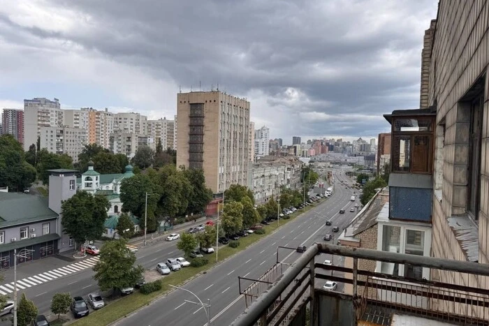 Рух пішоходів ділянкою Голосіївського проспекту обмежено до 1 жовтня (схема)