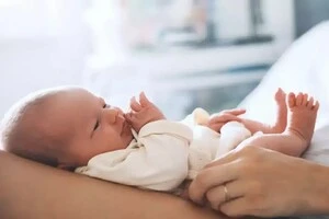 Закон передбачає підвищення одноразової виплати жінкам після народження дитини до 50 тис. грн