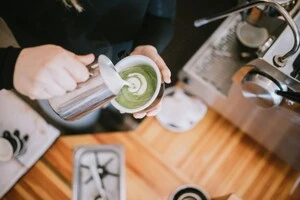 Бум попиту на напій матча по всьому світу: запаси вичерпуються