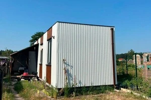 Розкрадання грошей, зібраних на модульні будинки у Мощуні: підрядник отримав підозру