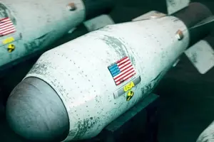 США вперше з 2008 року розмістили ядерну зброю у Британії: деталі від Bloomberg