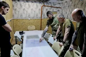 Сирський заслухав доповіді командирів щодо ведення бойових дій на Запорізькому напрямку