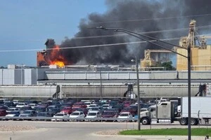 Вибух зруйнував верхню частину елеватора