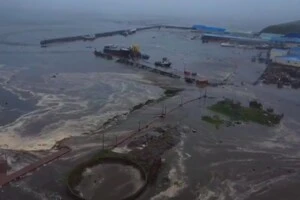 Землетрус поблизу Камчатки спричинив цунамі (відео)