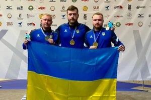 Павло Коростильов, Володимир Пастернак, Максим Городинець здобули золото командних змагань