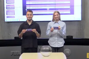 У церемонії жеребкування взяли участь спеціально запрошені гості