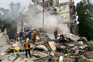 У постраждалих від обстрілу районах Києва розгорнуто штаби для допомоги: адреси