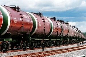 Росія скорочує експорт нафти та втрачає гроші – Bloomberg