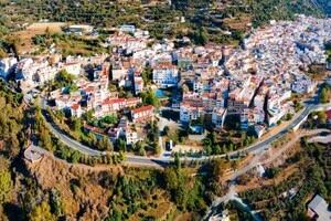 Мешканцям мальовничого селища в Іспанії заборонено помирати