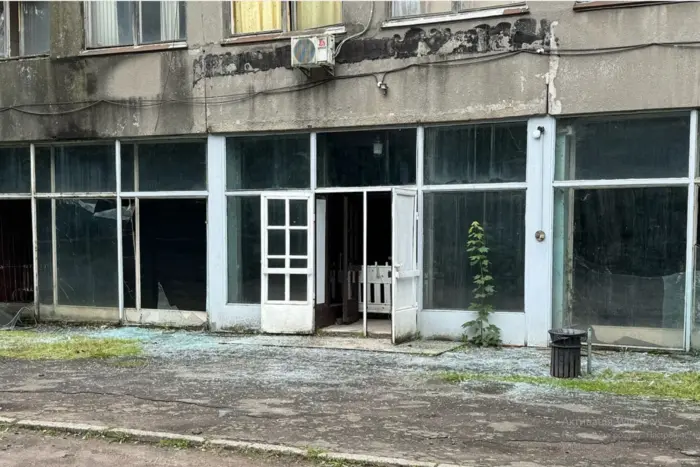 Атака на Київ: пошкоджено будівлі кіностудії імені Олександра Довженка (фото)