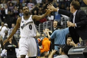 Аренас виступав у НБА за «Голден Стейт», «Вашингтон», «Орландо» та «Мемфіс», тричі брав участь у Матчі зірок НБА