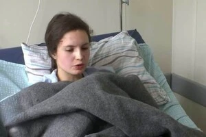 Дівчина отримала перелом ноги та пошкоджений зуб