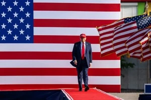 Трамп також підписав окремий указ, що збільшує мито для Канади з 25% до 35%, яке набуває чинності вже з 1 серпня