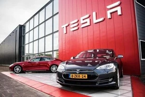 Винен водій чи автопілот? Tesla постане перед судом за смертельну аварію