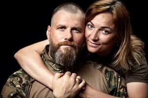 Проблеми у стосунках? Акторка Вікторія Білан повідомила про вагітність у 47 років та звернулася до чоловіка